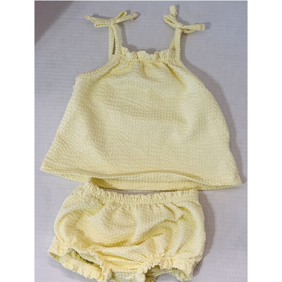 Cat & Jack Baby Girl 2-Piece Set 6-9M Yellow Waffle Tank & Bloomers EUC - Picture 1 of 1